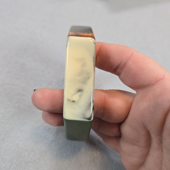Plunder Chunky Resin Bangle Bracelet Green Ivory Amber Colorblock Statement NWOT - Picture 2 of 7